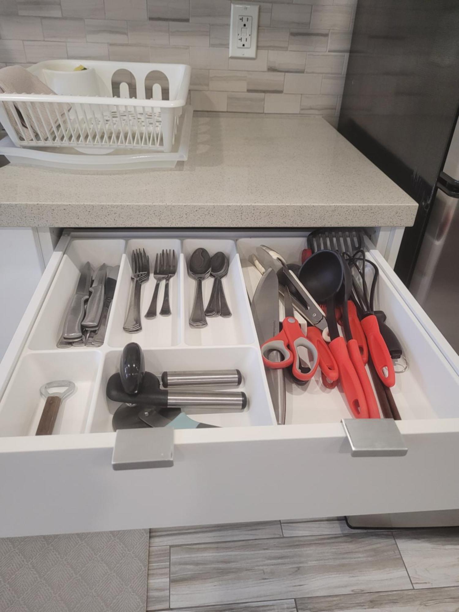 Modern Studio With Kitchenette And Bath جيلف المظهر الخارجي الصورة